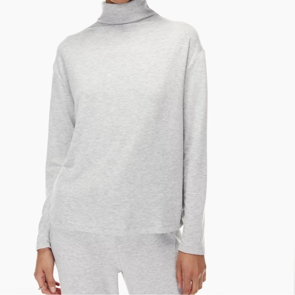 Wilfred Tops - Wilfred free lounge mock neck in tan